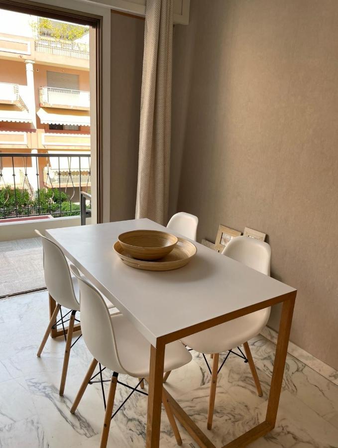 studio 2 pers , 40m2 en bord de mer avec vue mer Menton Eksteriør bilde
